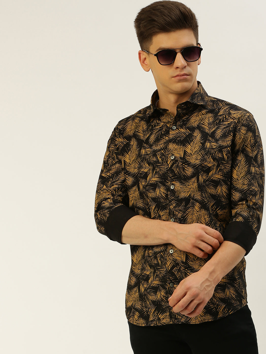 Men Spread Collar Printed Black Shirt