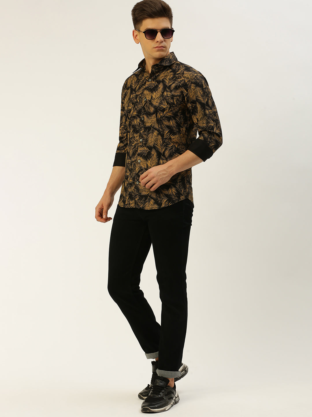 Men Spread Collar Printed Black Shirt