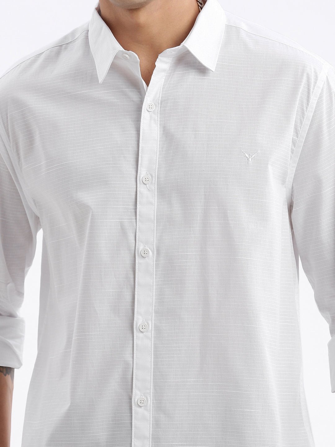 Men Spread Collar Solid Slim Fit White Shirt