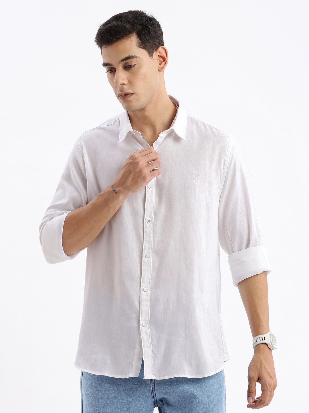 Men Spread Collar Solid Slim Fit White Shirt