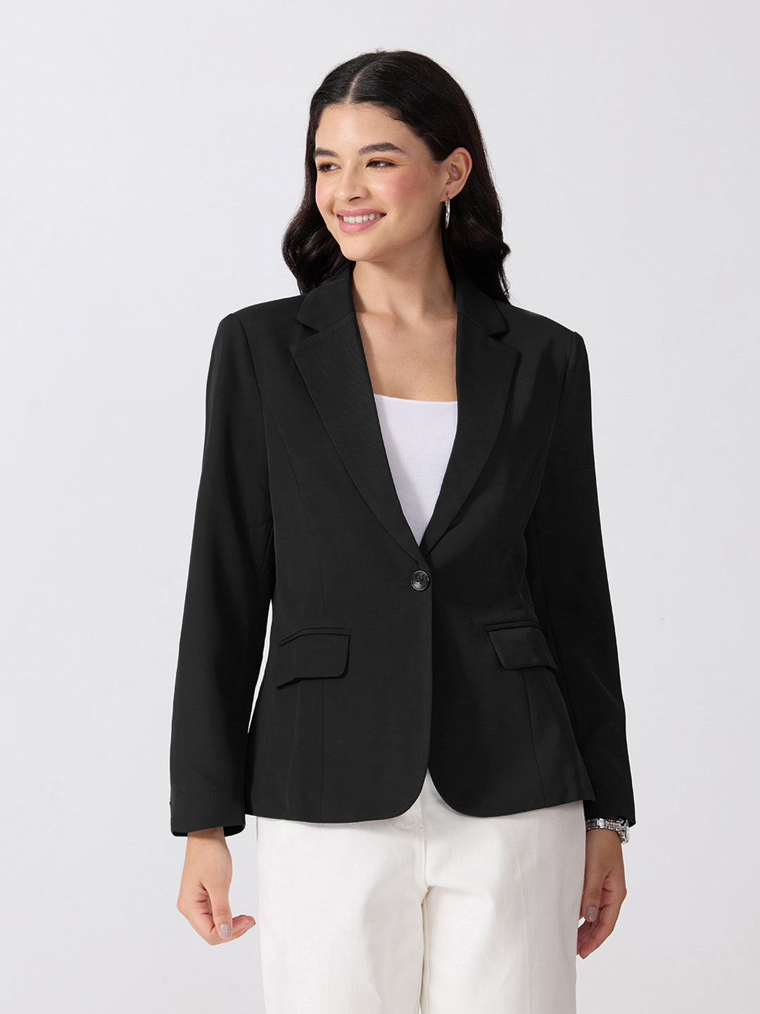 Women’s Black Tailored Fit Single-Breasted Blazer with Notched Lapel