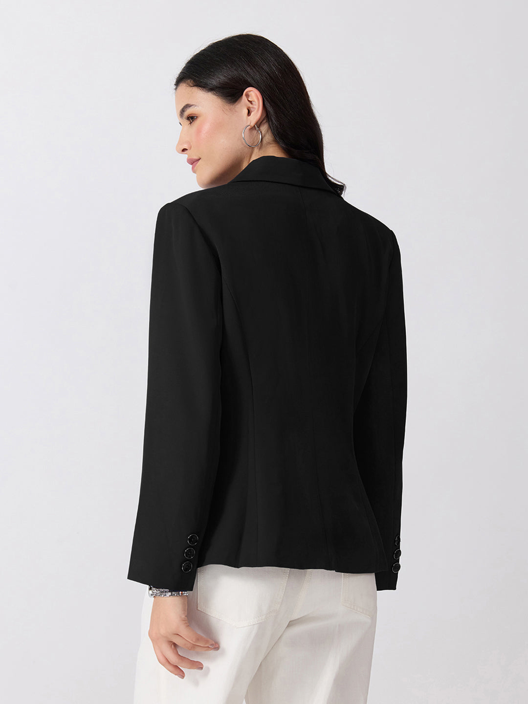 Women’s Black Tailored Fit Single-Breasted Blazer with Notched Lapel