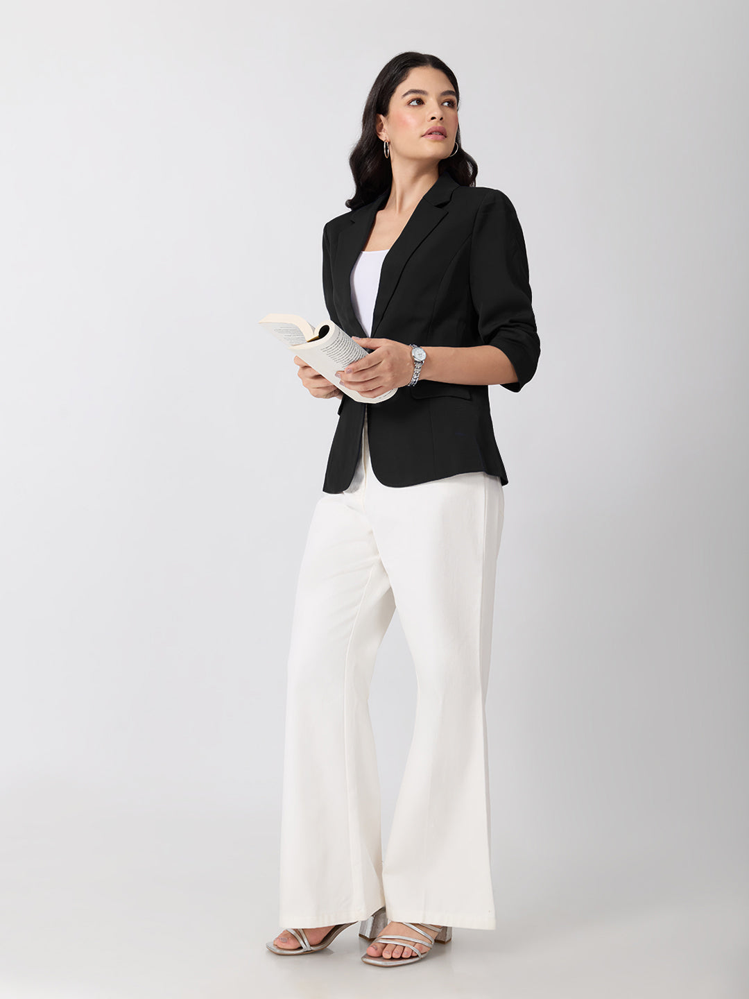 Women’s Black Tailored Fit Single-Breasted Blazer with Notched Lapel