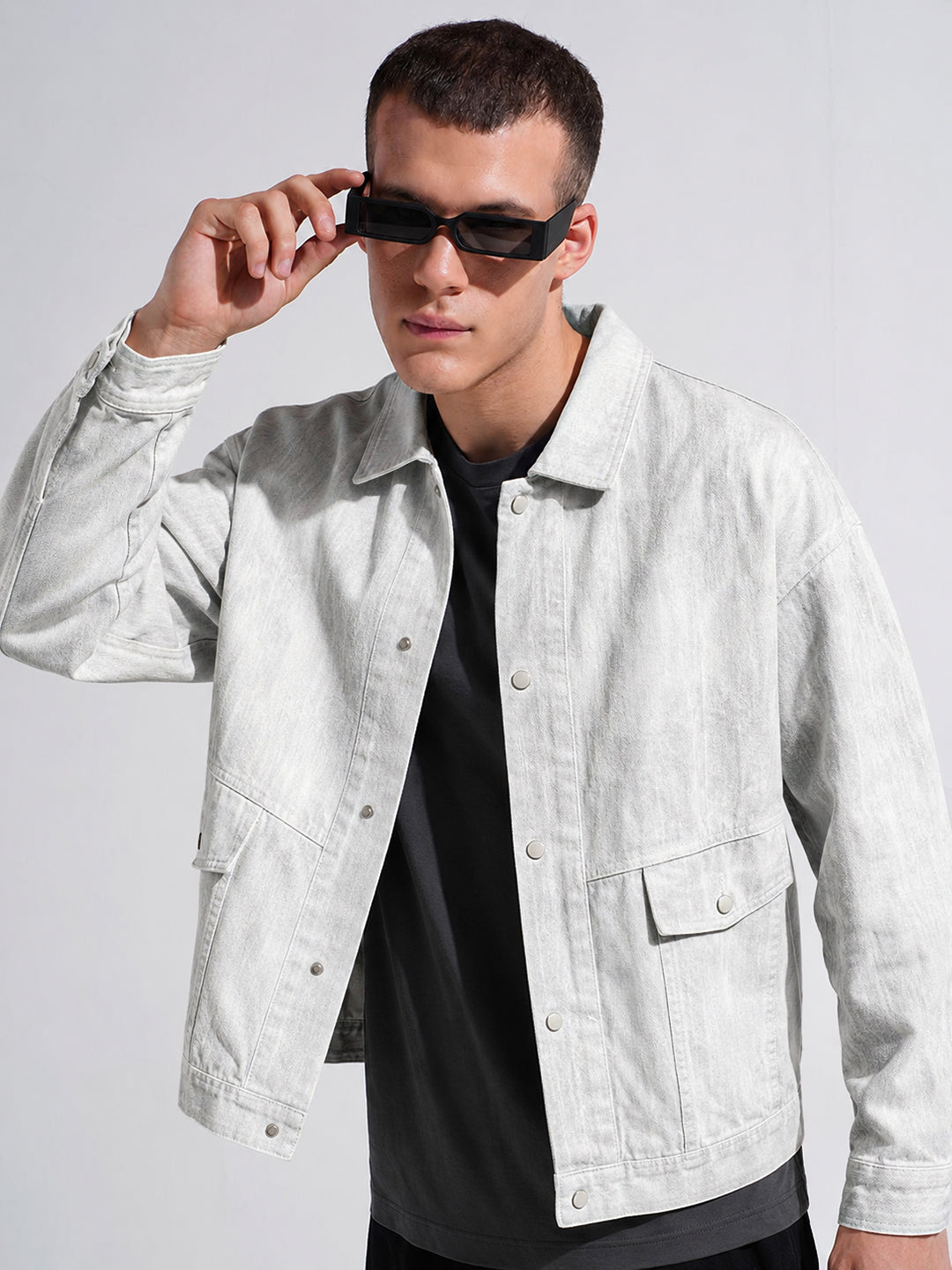 Men’s Denim Off White Shacket with Dual Chest Pockets and Snap Buttons
