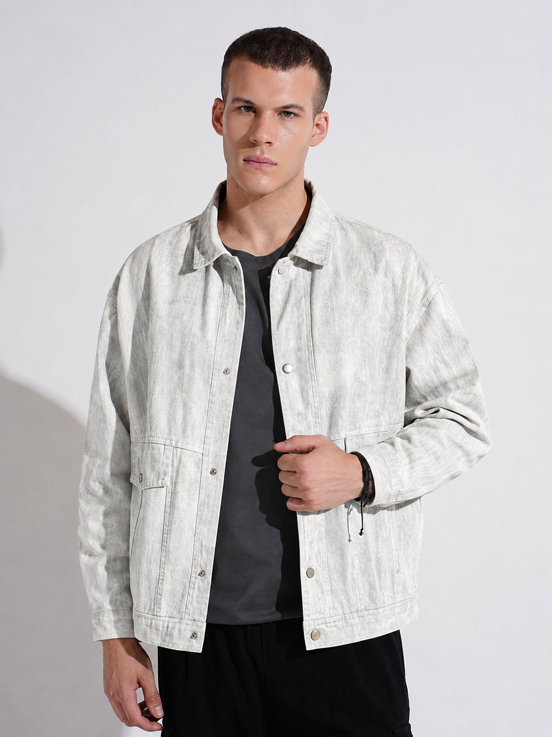 Men’s Denim Off White Shacket with Dual Chest Pockets and Snap Buttons