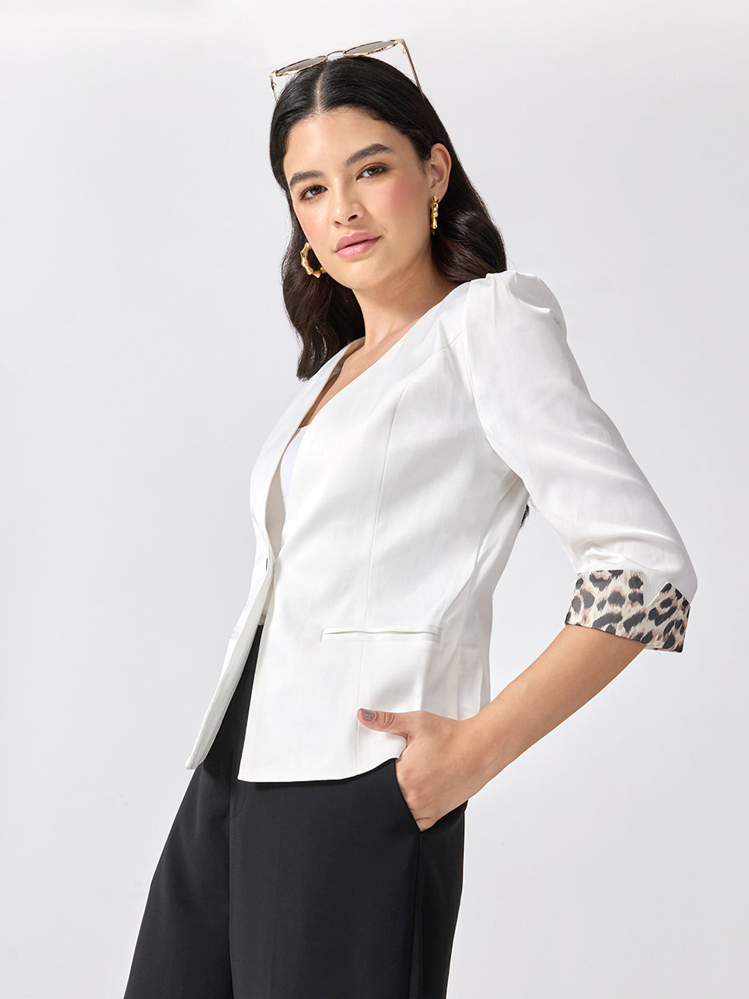 Women’s White Single-Breasted Blazer with Notched Lapel