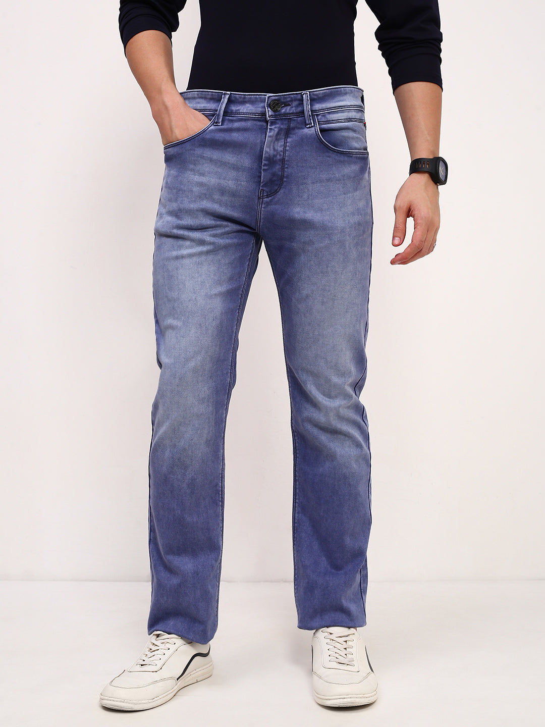 Men Blue Solid Straight Fit Jeans