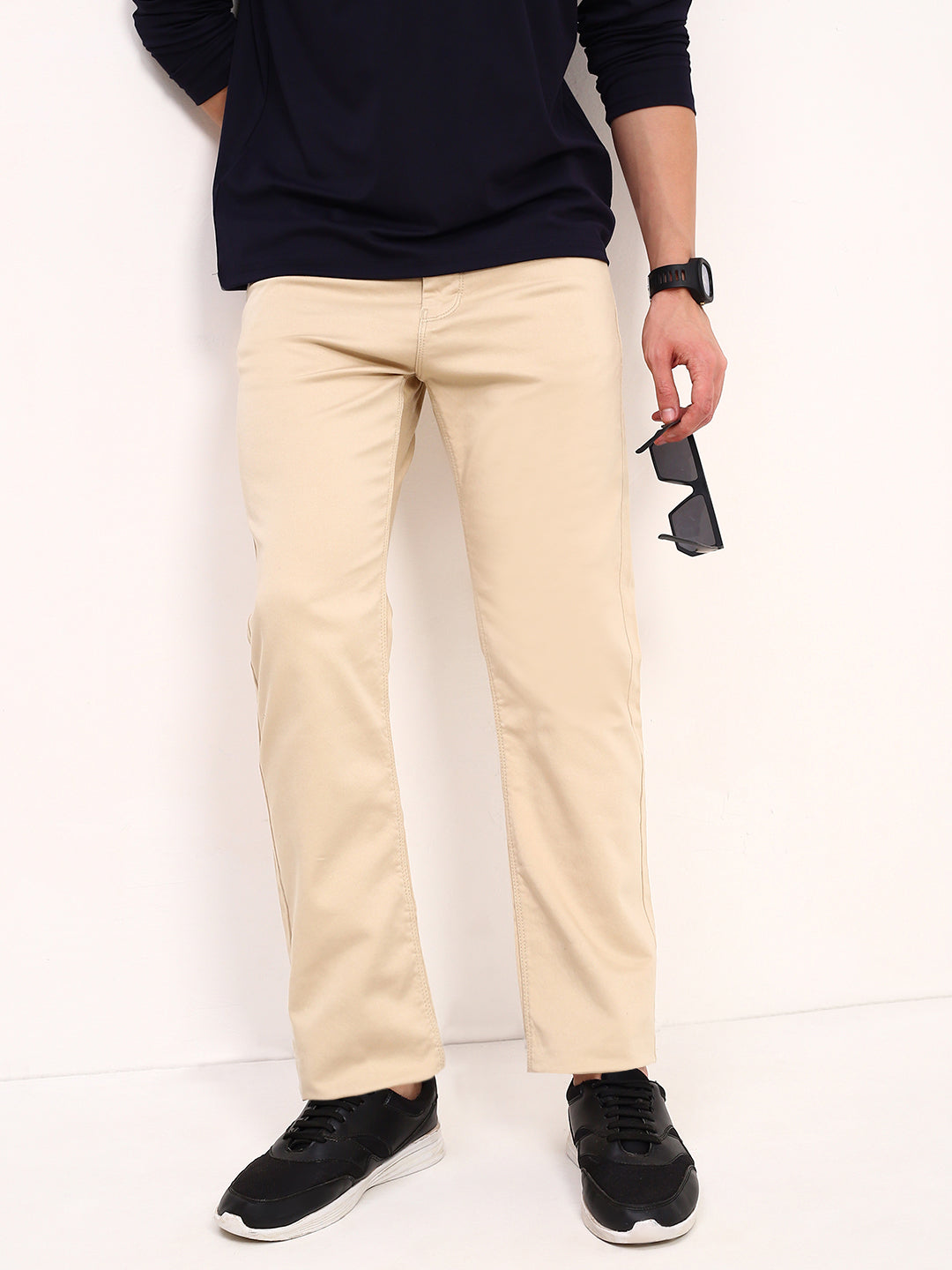 Men Beige Solid Straight Fit Jeans