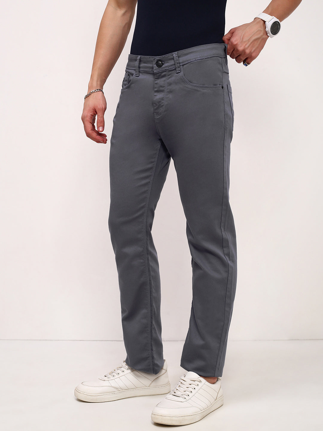 Men Grey Solid Straight Fit Jeans