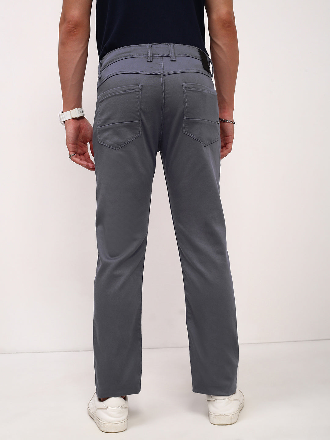 Men Grey Solid Straight Fit Jeans