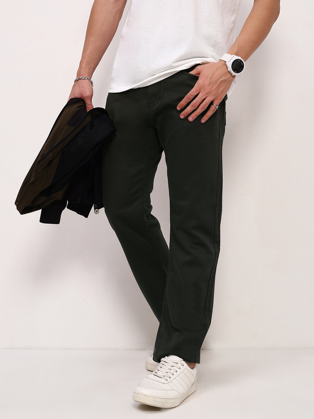 Men Olive Solid Straight Fit Jeans