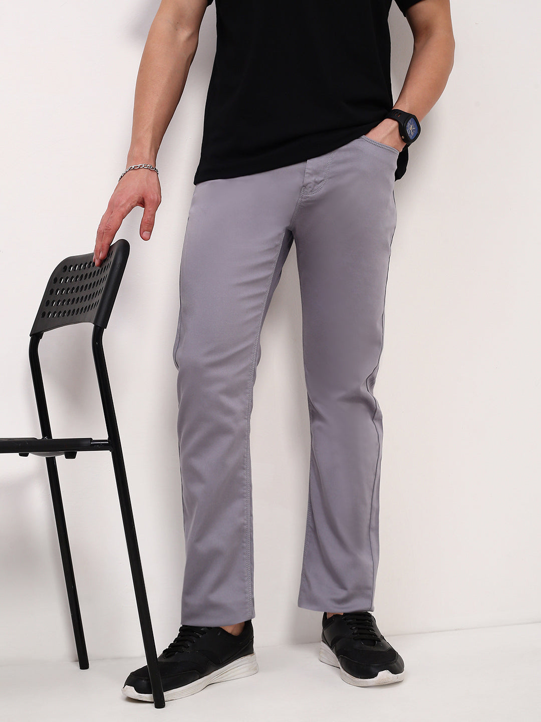 Men Grey Solid Straight Fit Jeans