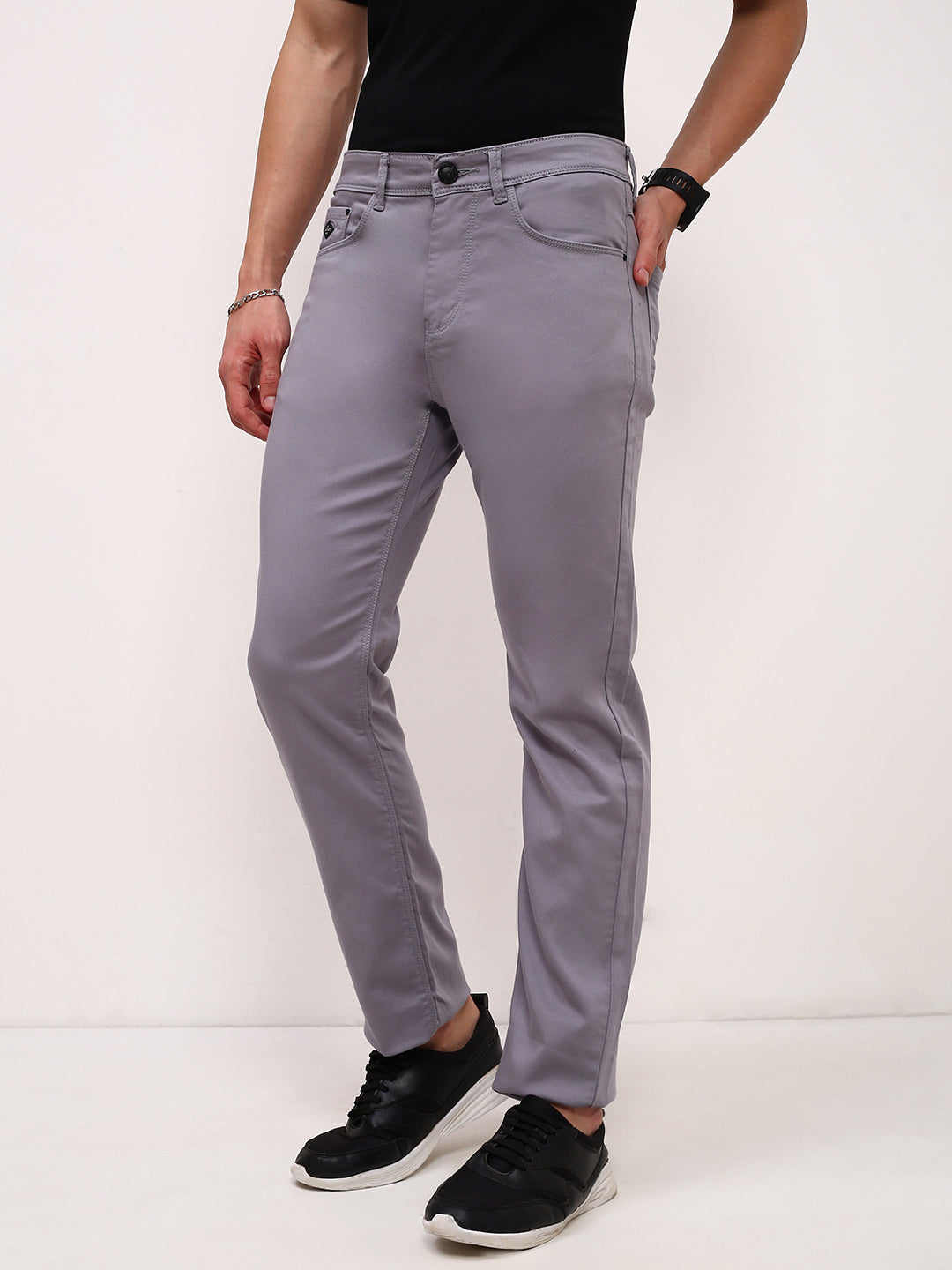 Men Grey Solid Straight Fit Jeans