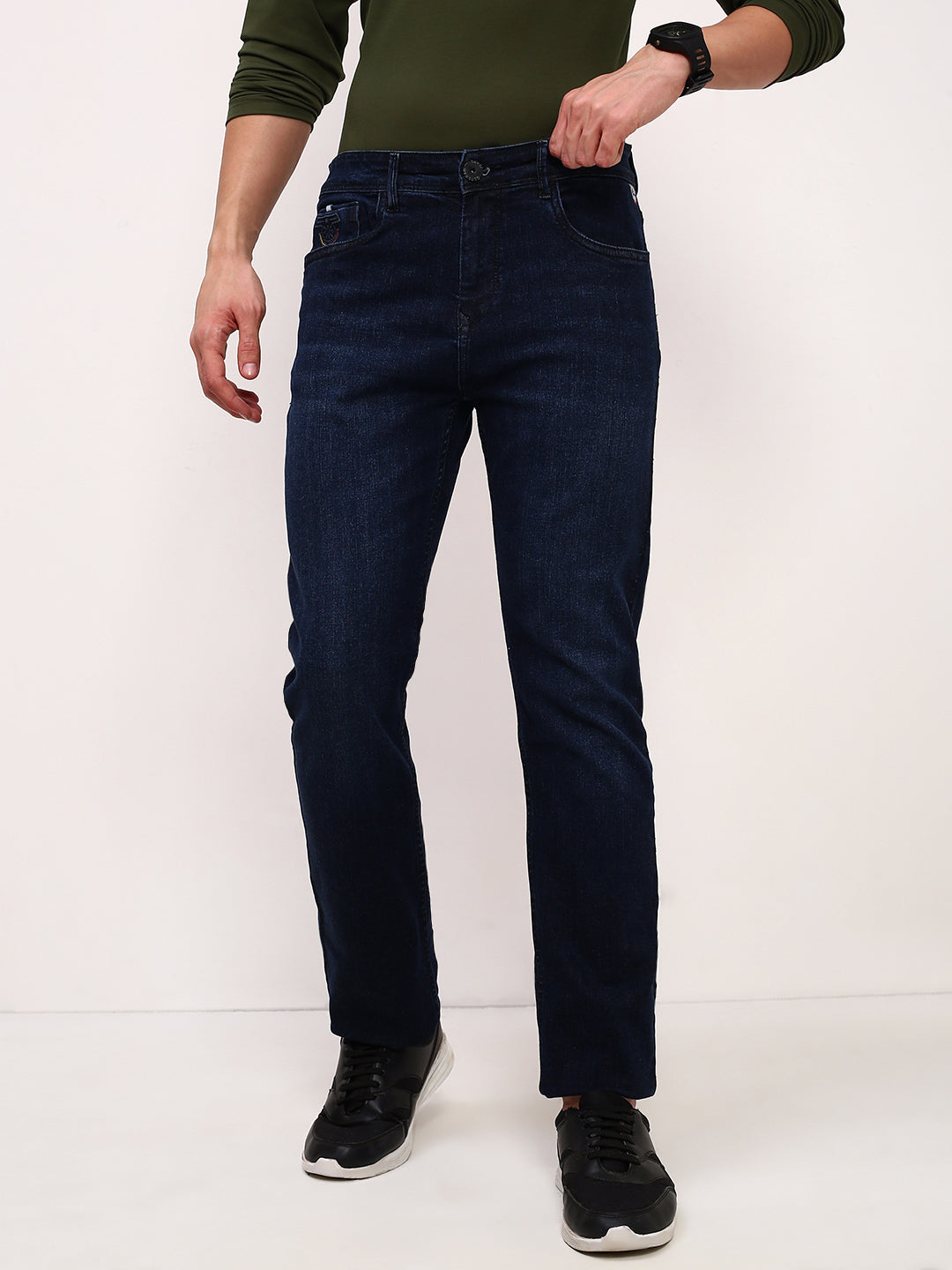 Men Blue Solid Straight Fit Jeans