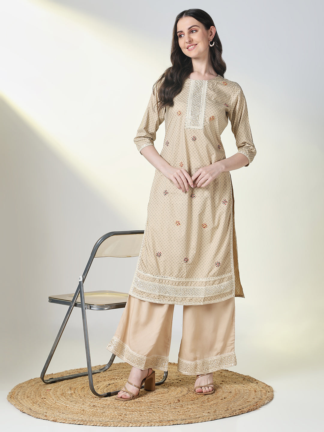 Women Beige Geometric Straight Kurta Set