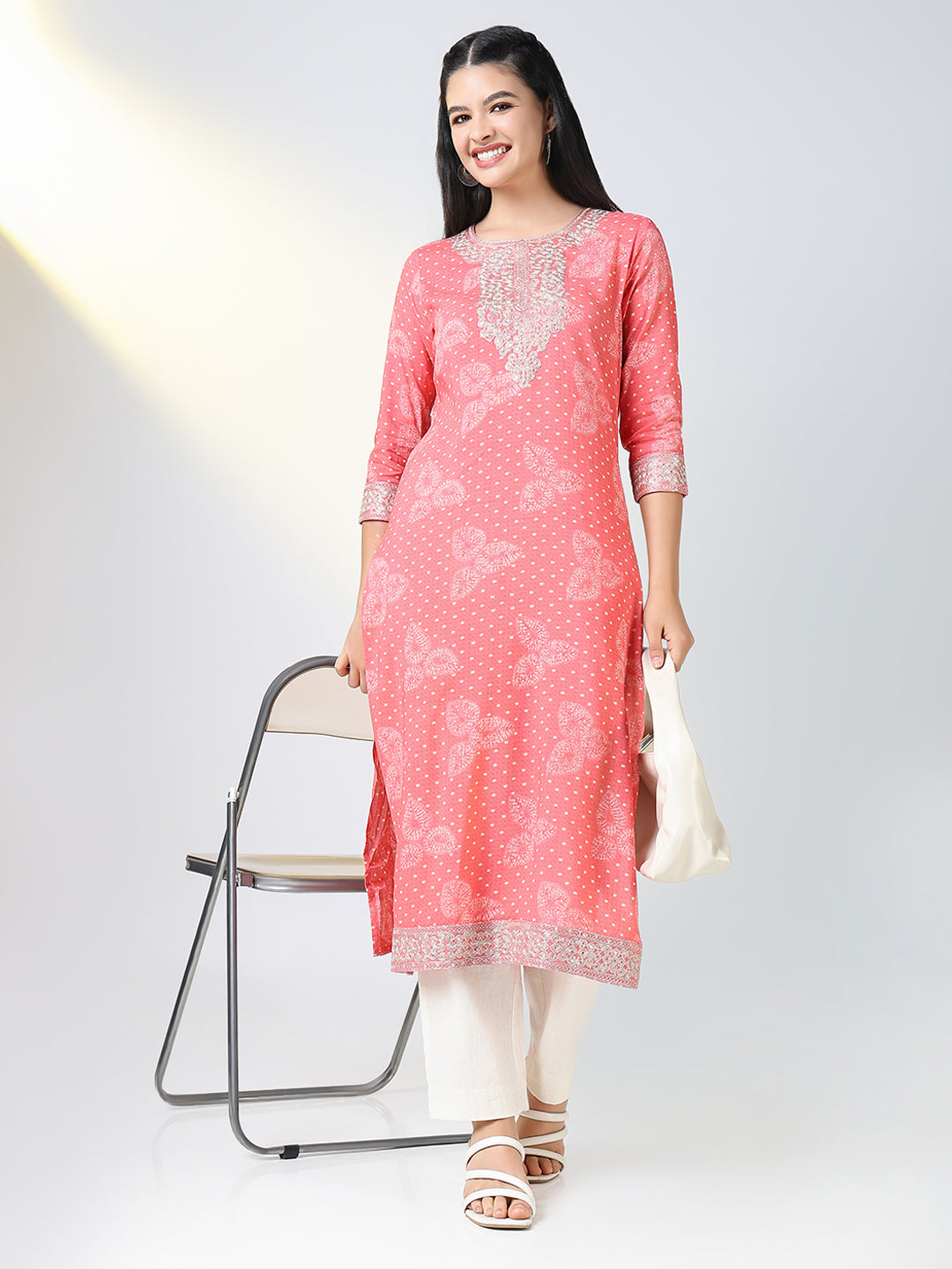 Women Pink Ethnic Motifs Straight Kurta