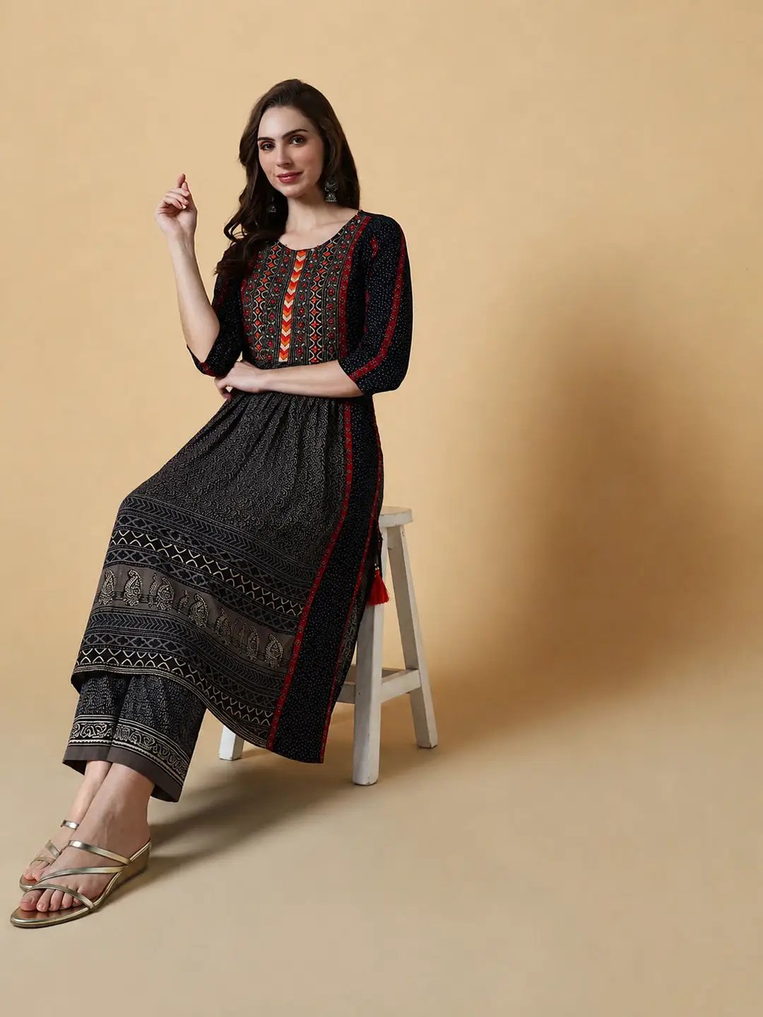 Women's Graphic Navy Blue A-Line Kurta Set - Uncategorized from SHOWOFFFF