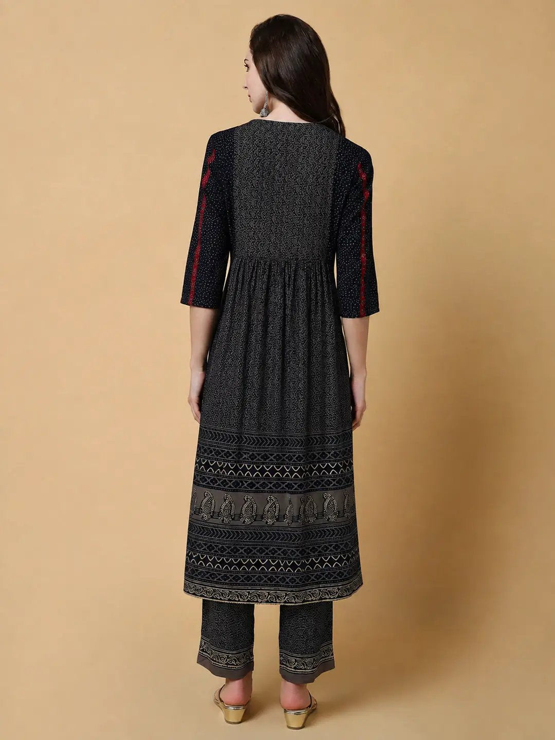 Women's Graphic Navy Blue A-Line Kurta Set - Uncategorized from SHOWOFFFF
