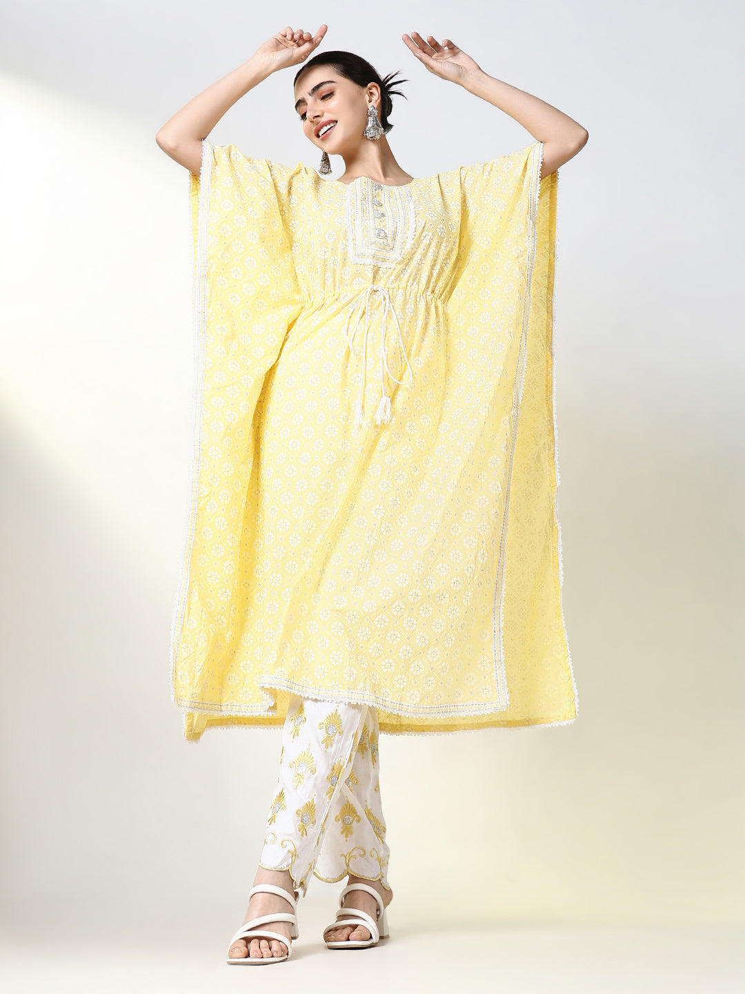 Women Floral Yellow Straight Kurta Set