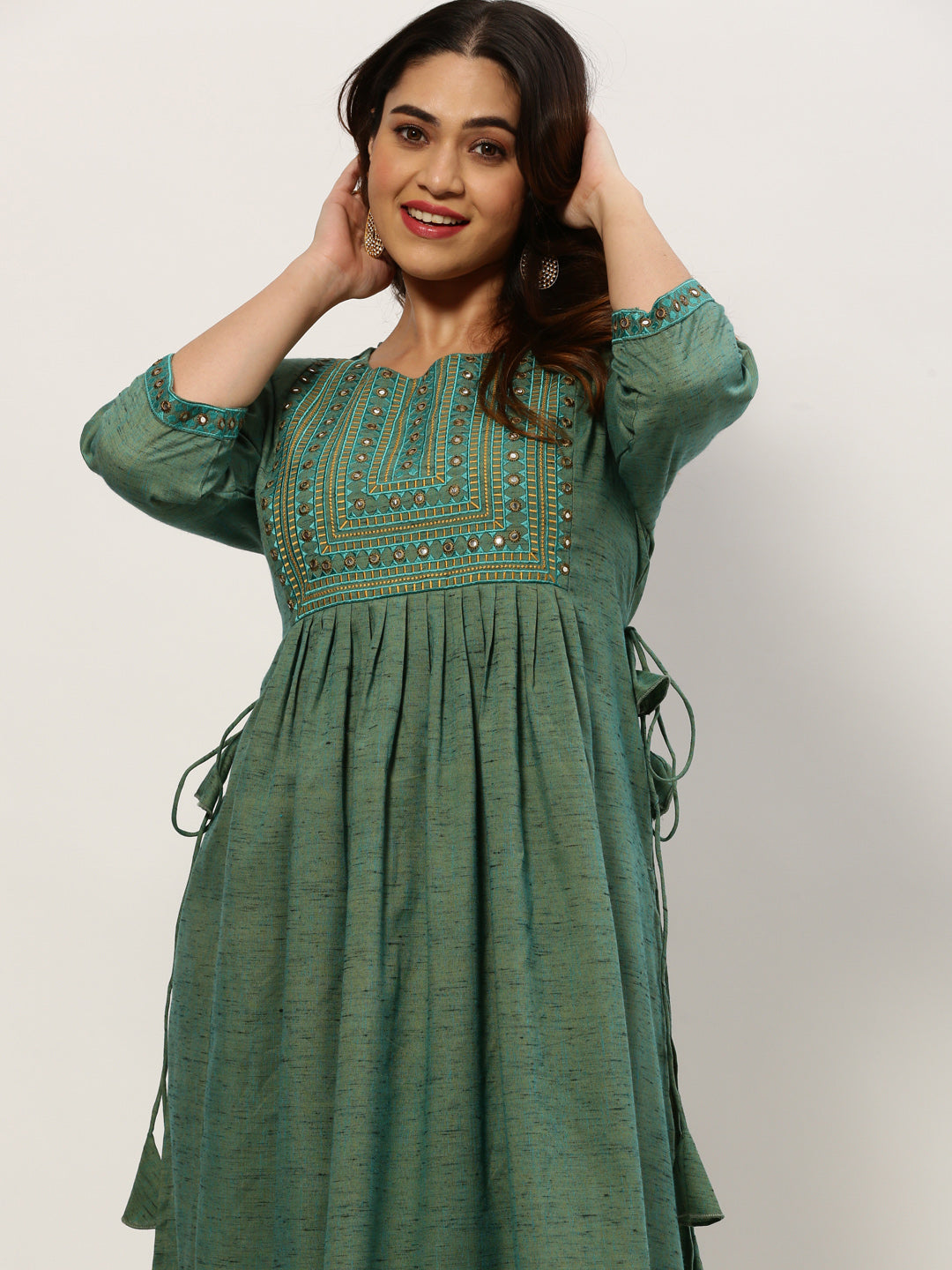 Women Straight Green Solid Kurta