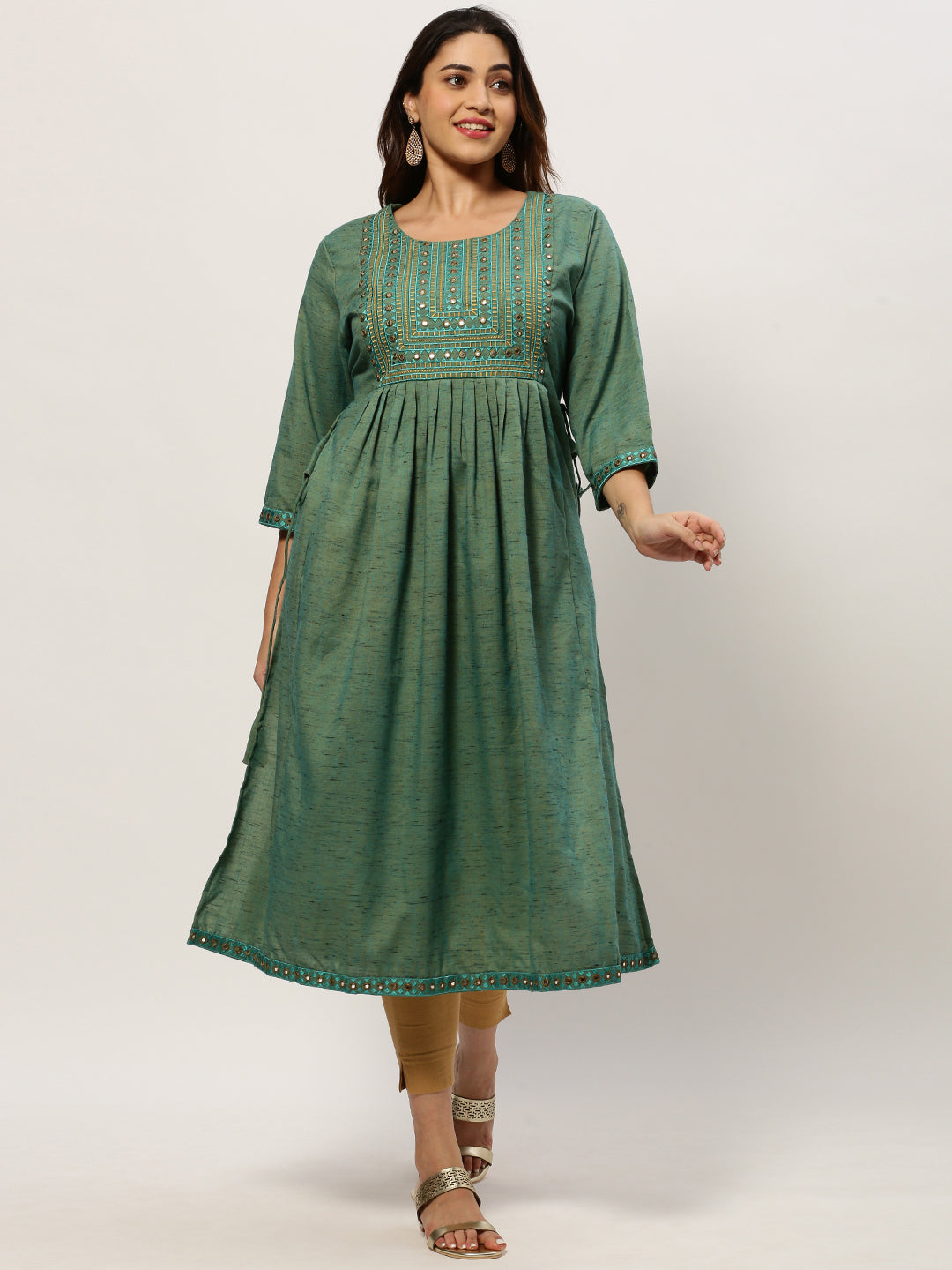 Women Straight Green Solid Kurta