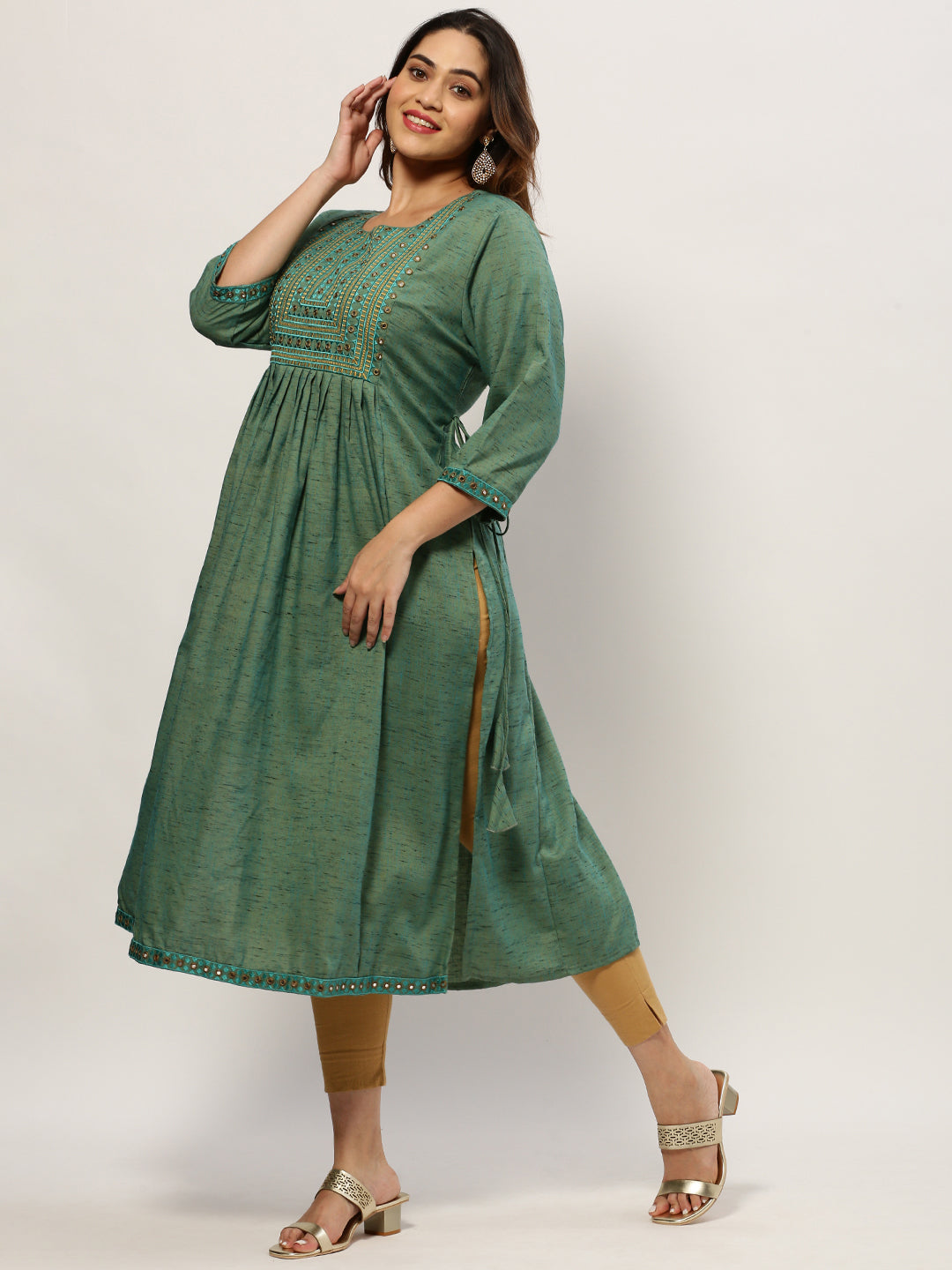 Women Straight Green Solid Kurta