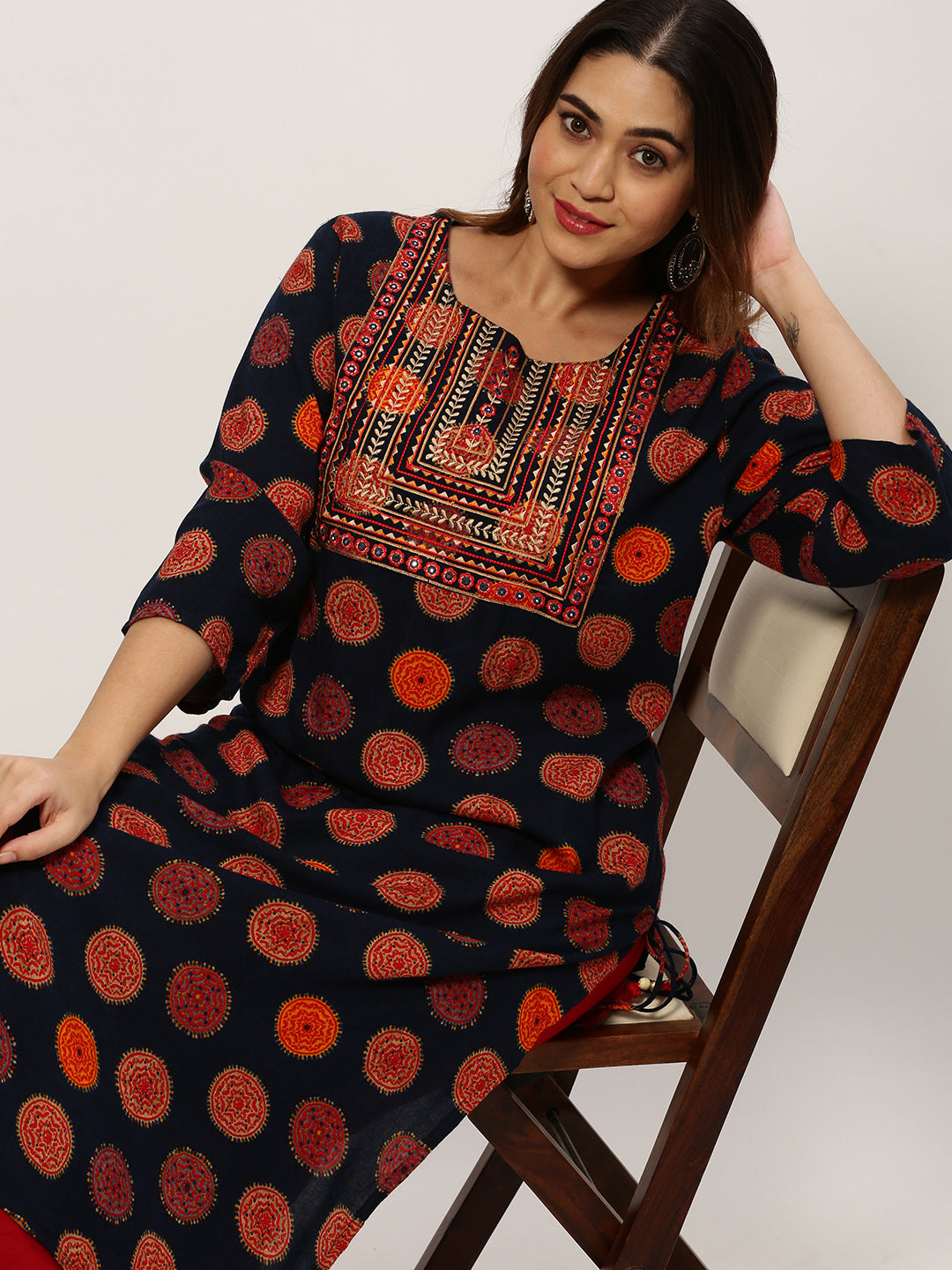 Women Straight Navy Blue Ethnic Motifs Kurta