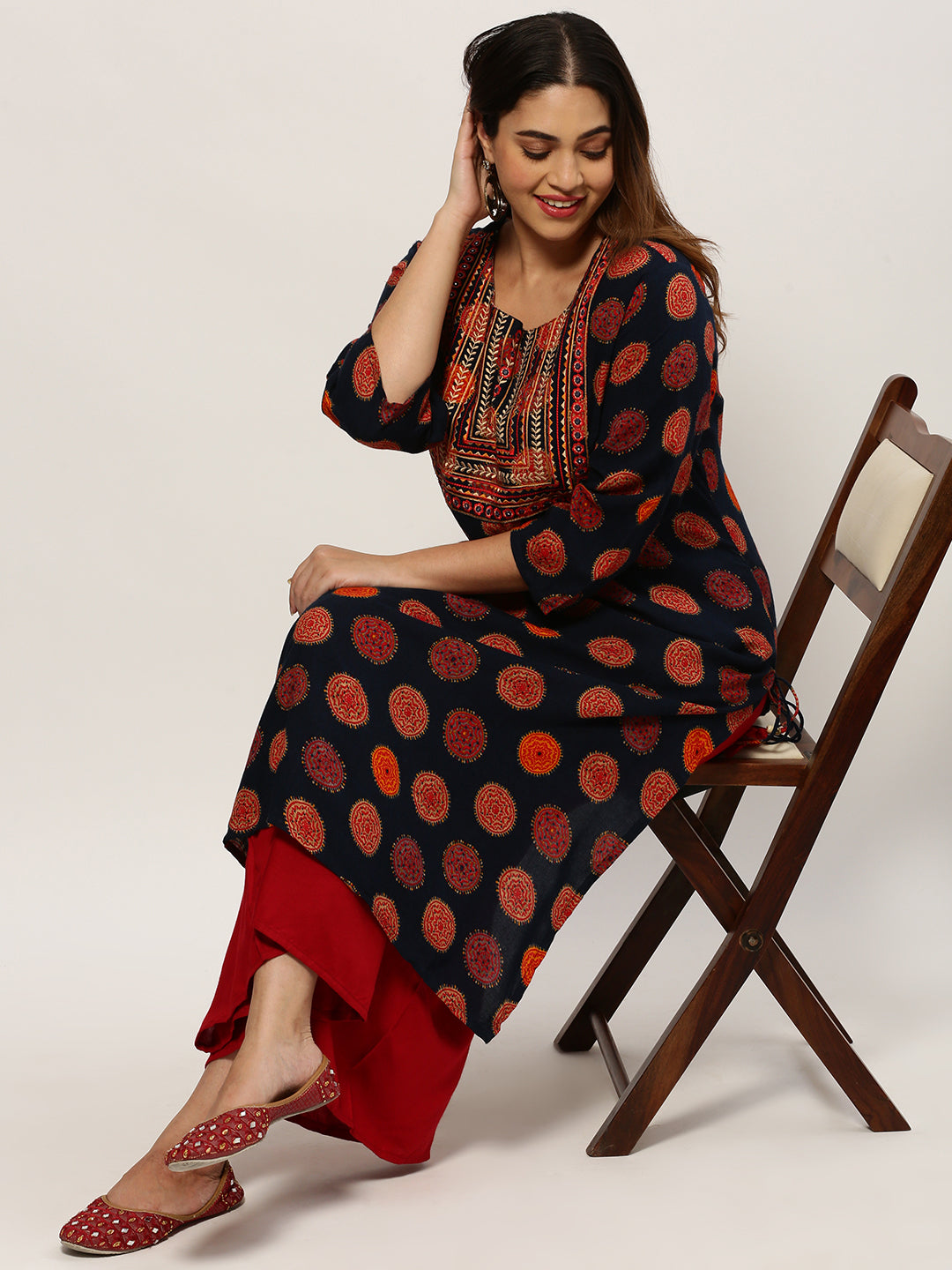 Women Straight Navy Blue Ethnic Motifs Kurta