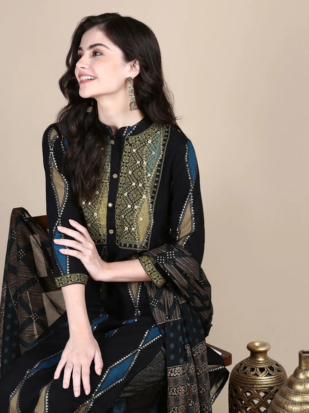 Women's Geometric Black Straight Kurta Set with Dupatta