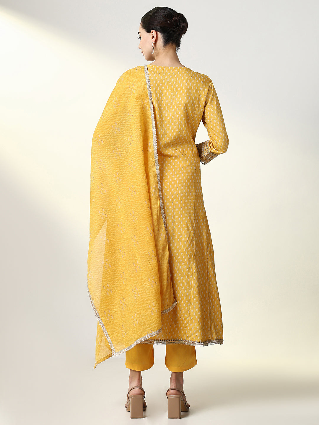 Women Printed Yellow Kurta Set with Dupatta and Potli Bag