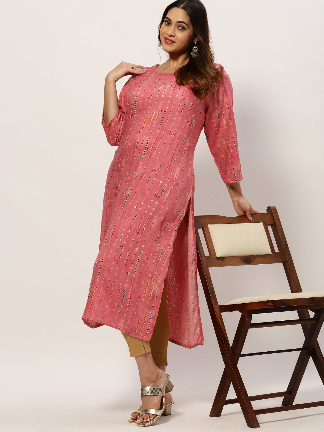 Women Straight Pink Geometric Kurta