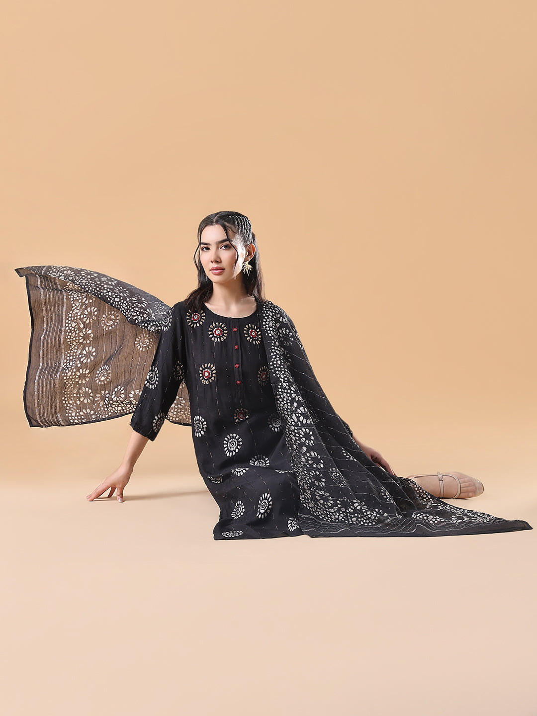 Women Floral Straight Black Kurta Set with Dupatta