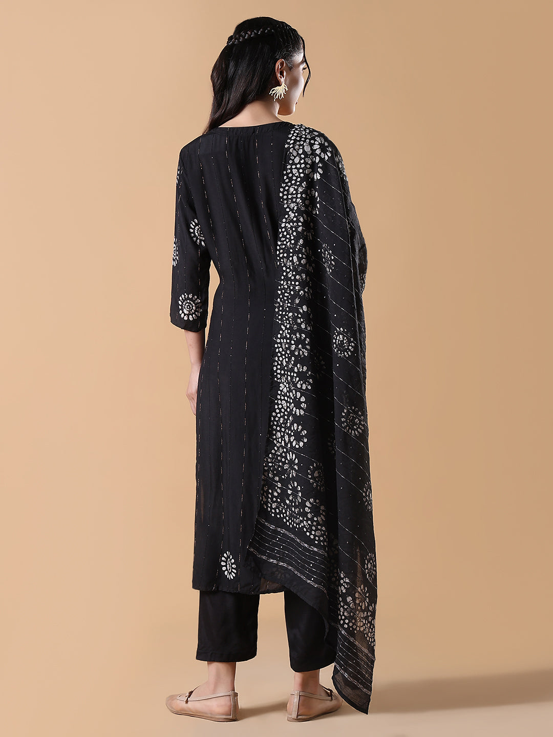 Women Floral Straight Black Kurta Set with Dupatta