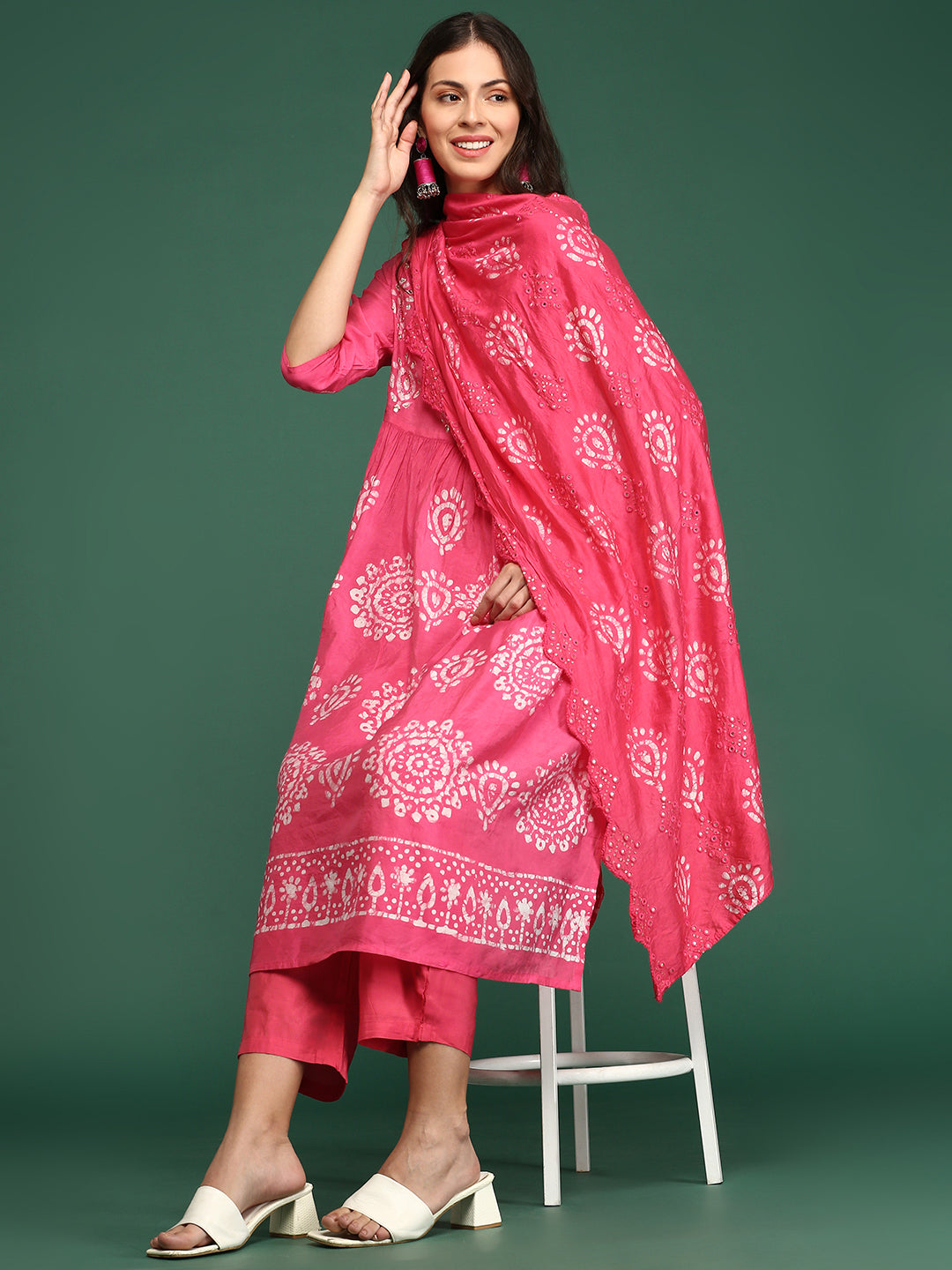 Women Graphic Pink A-Line Kurta Set with Dupatta