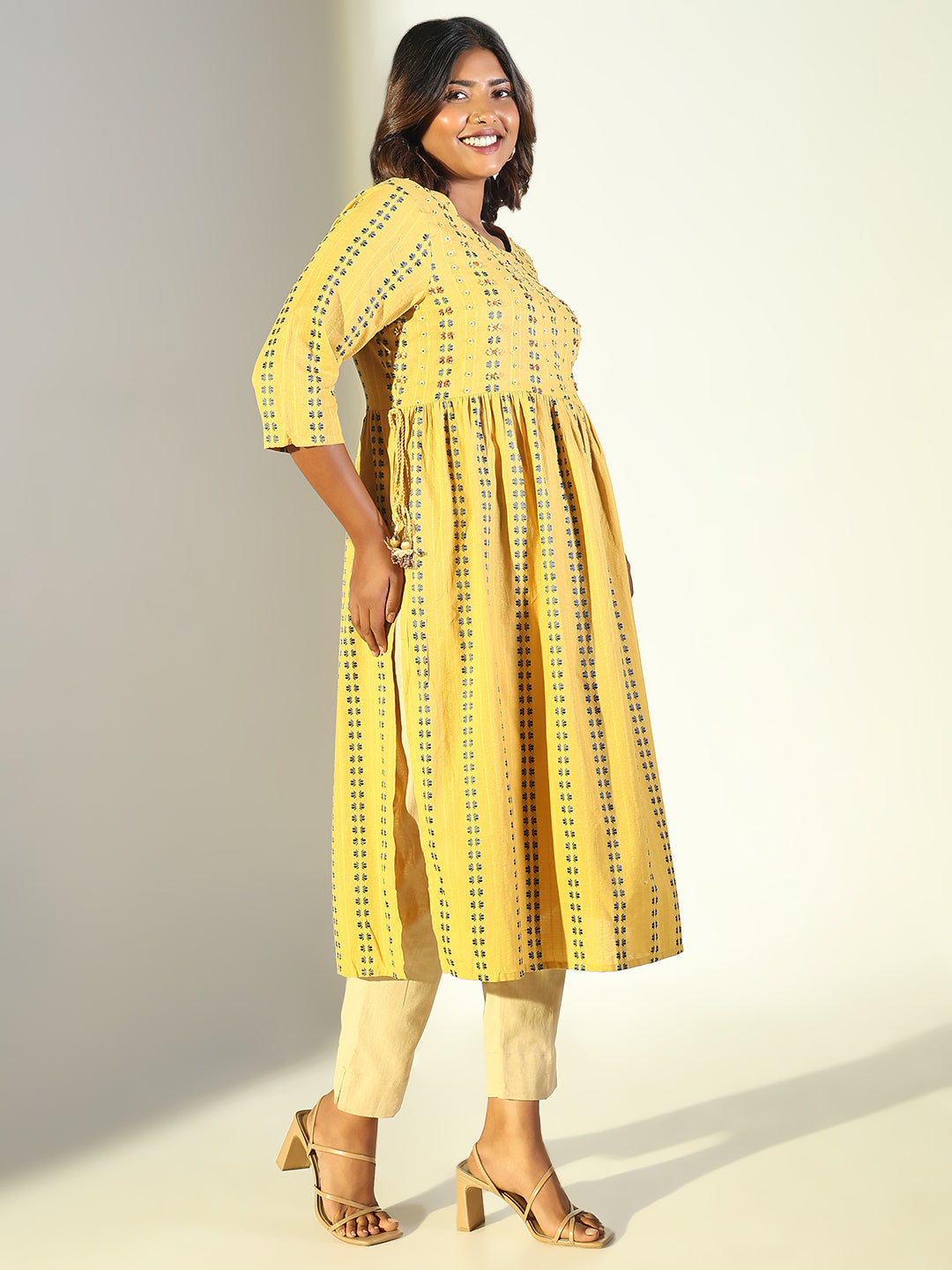 Women Yellow Graphic Straight Kurta