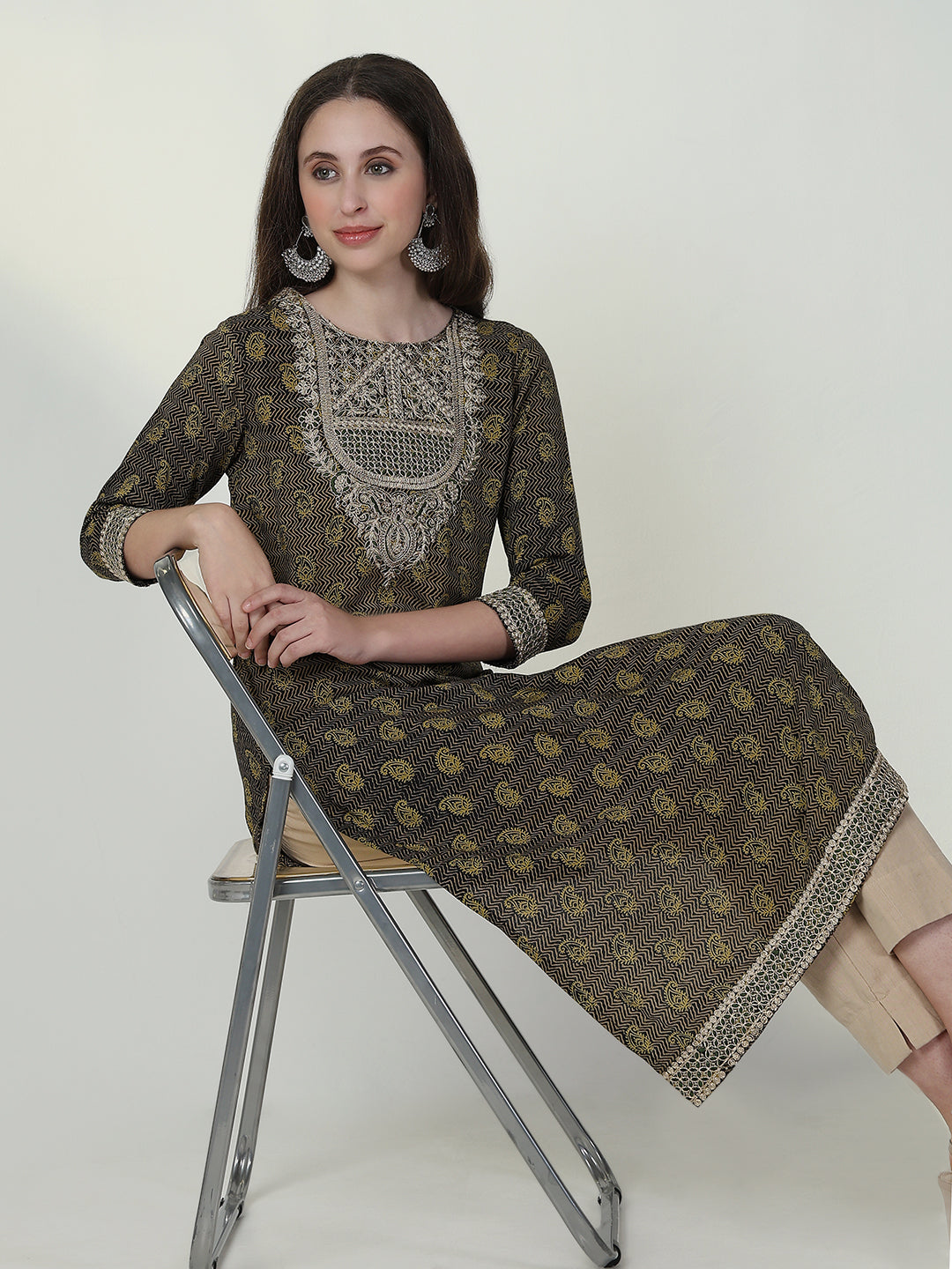 Women Green Paisley Straight Kurta