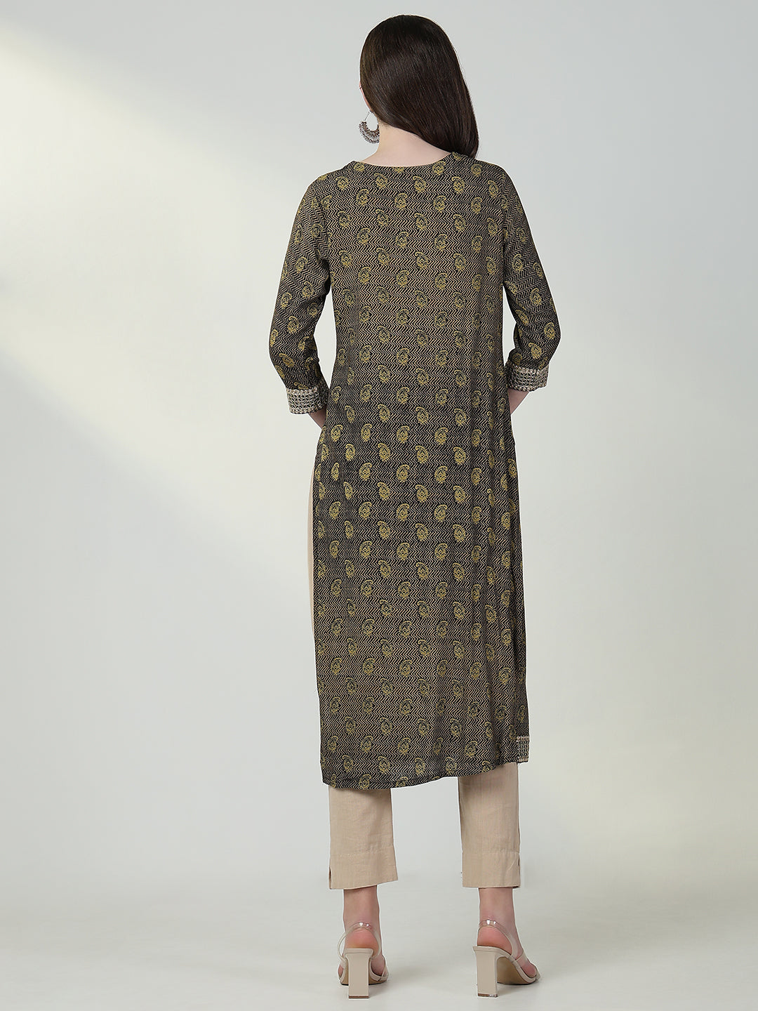 Women Green Paisley Straight Kurta