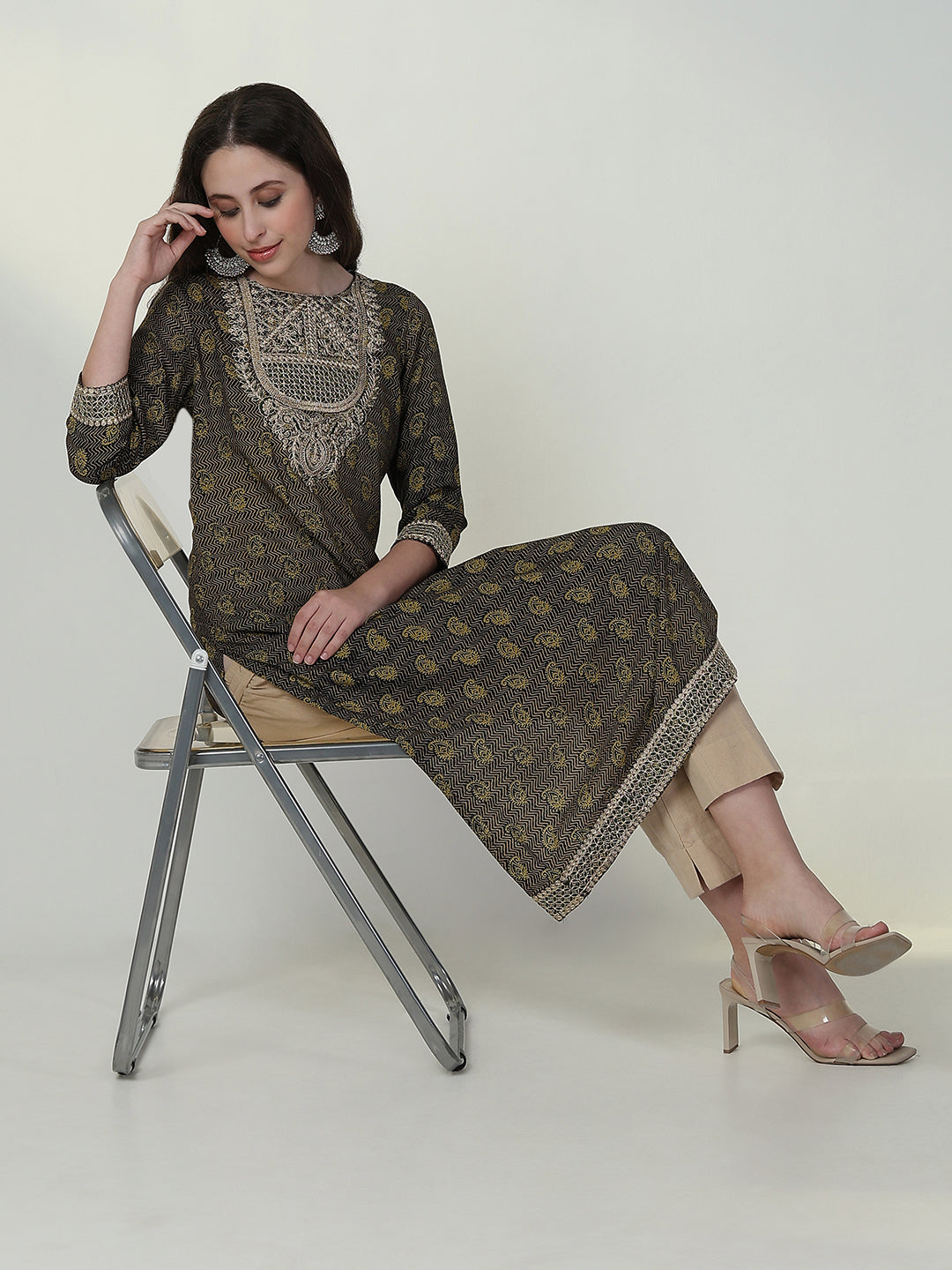 Women Green Paisley Straight Kurta