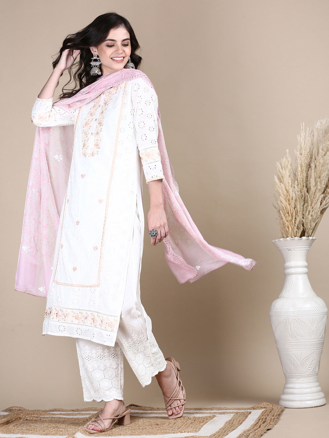 Women Floral Off White Straight Kurta Set with Dupatta