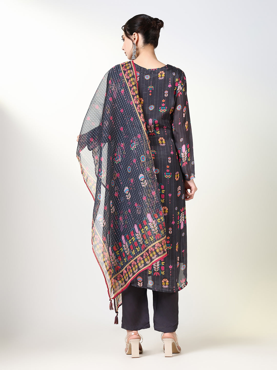 Women Graphic Grey Straight Kurta Set with Dupatta