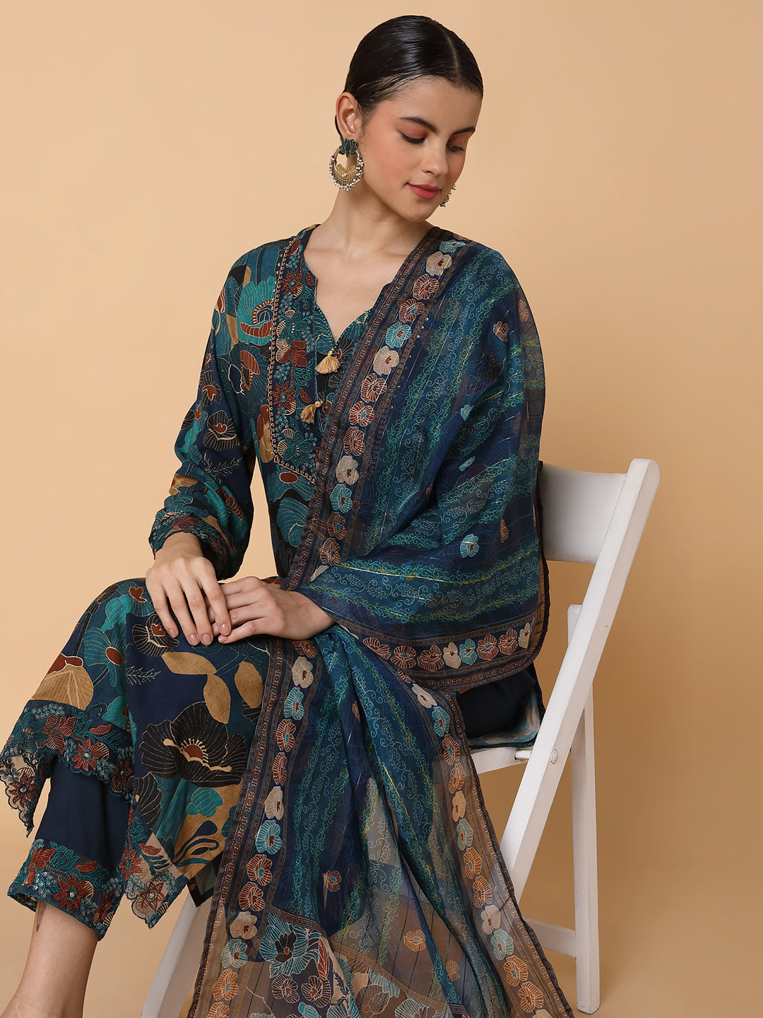 Women Floral Teal Straight Kurta Set with Dupatta