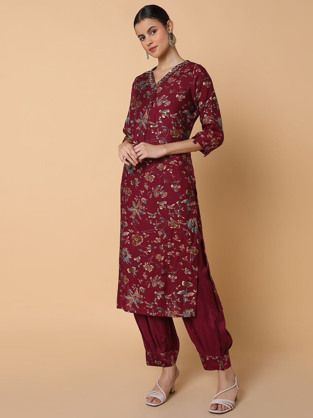 Women Floral Burgundy Kurta Set with Dupatta