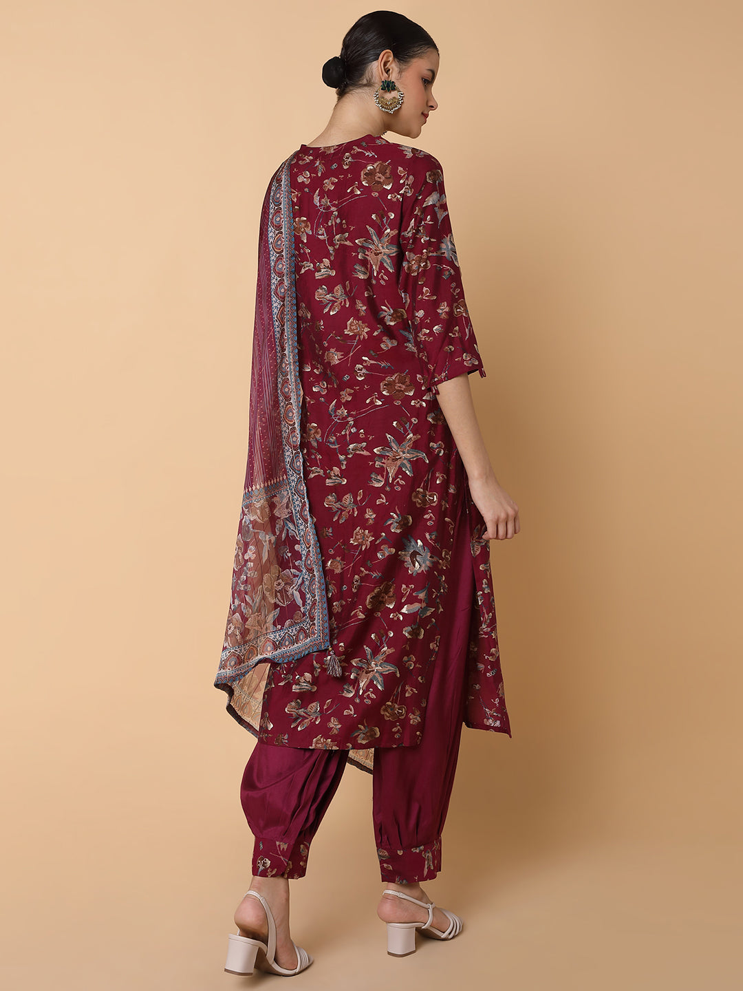 Women Floral Burgundy Kurta Set with Dupatta