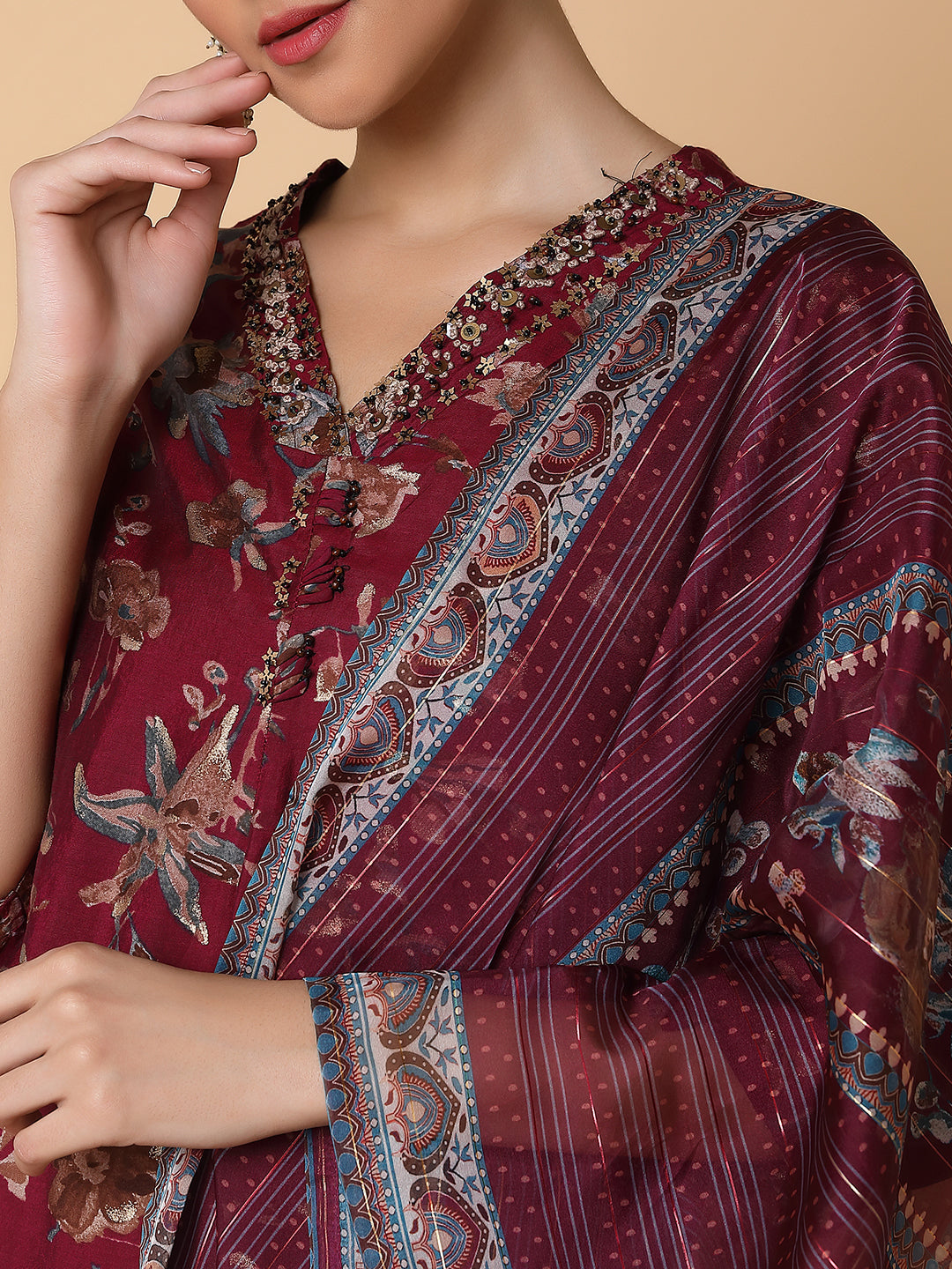 Women Floral Burgundy Kurta Set with Dupatta