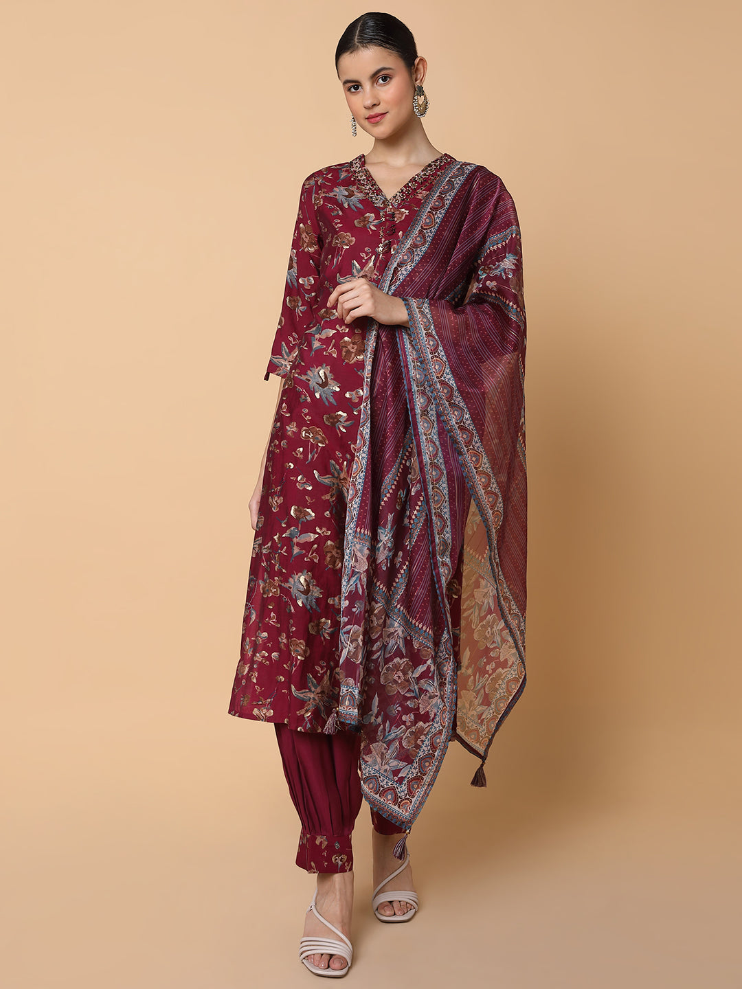 Women Floral Burgundy Kurta Set with Dupatta