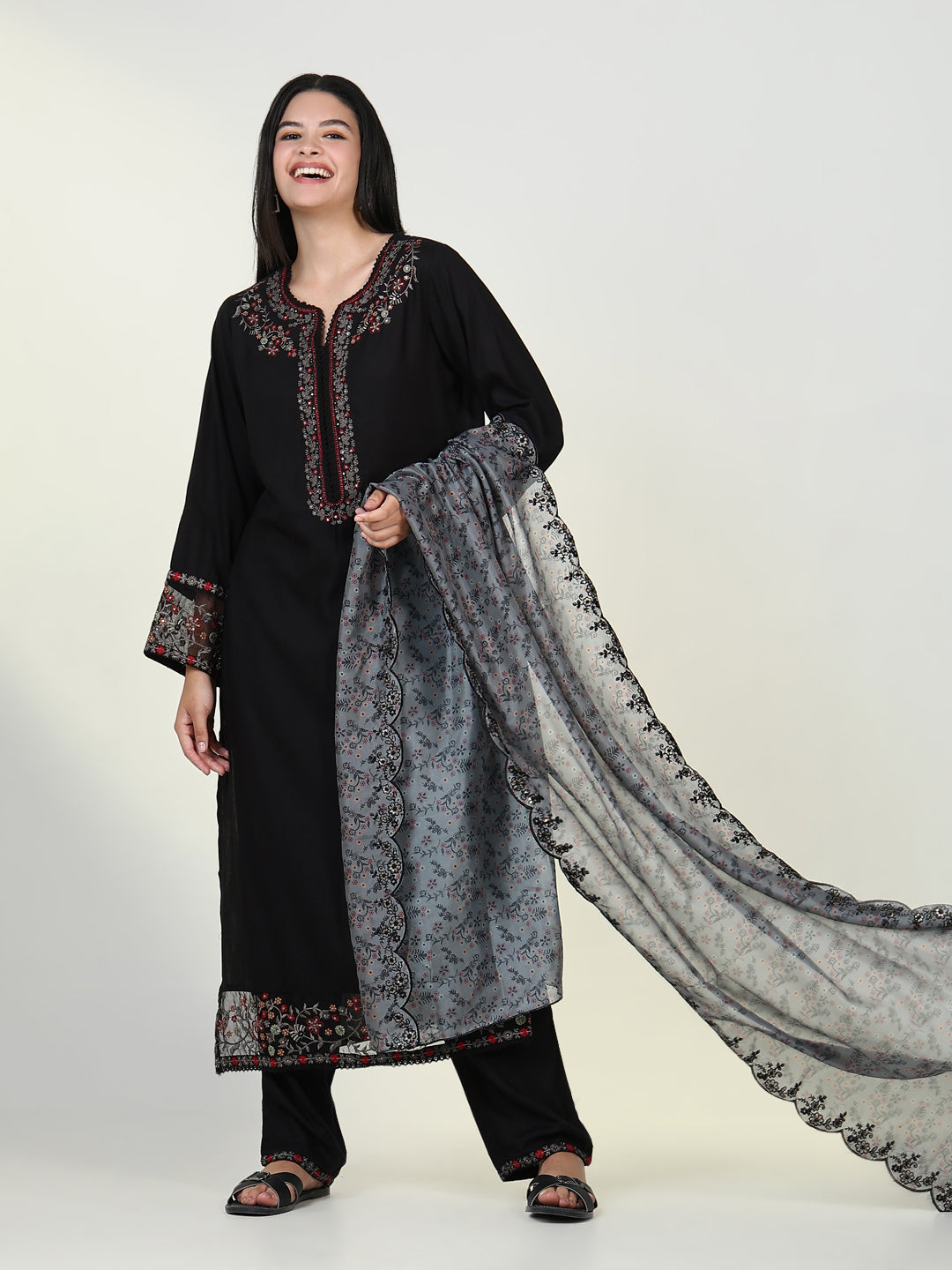 Women Solid Black Kurta Set with Dupatta