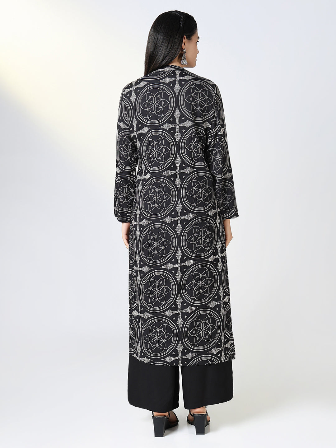 Women Black Solid Straight Kurta Set with Overcoat