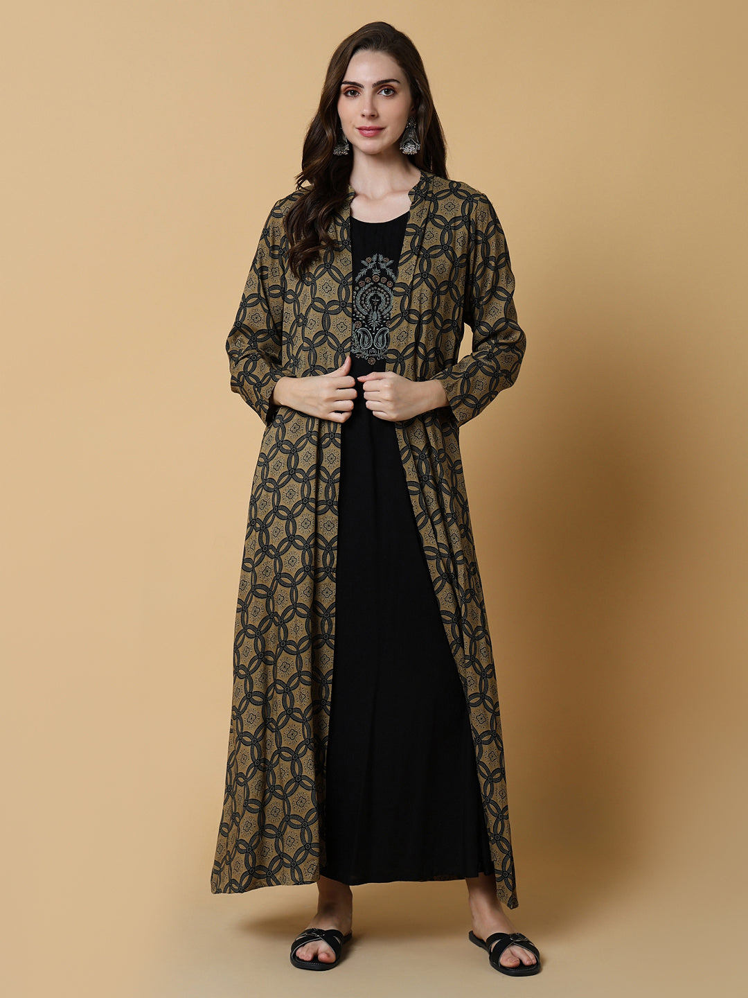 Women Black Graphic A-Line Kurta with Shrug