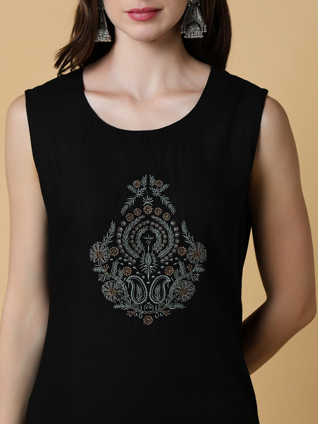 Women Black Graphic A-Line Kurta with Shrug