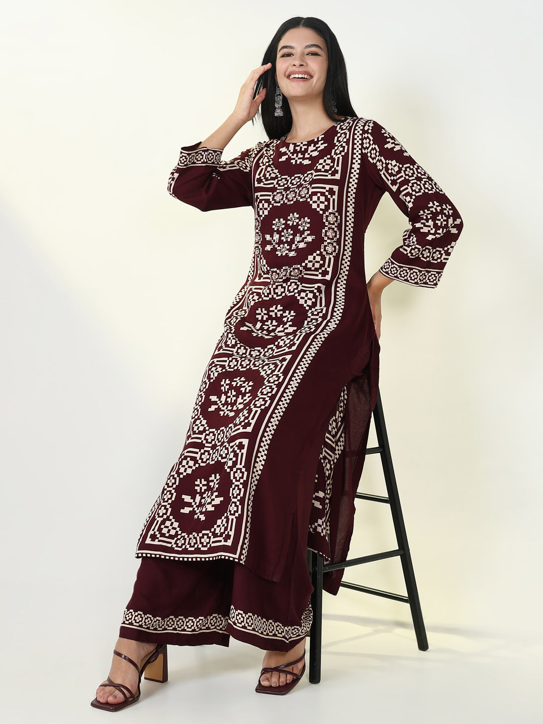 Women Solid Maroon Straight Kurta Set